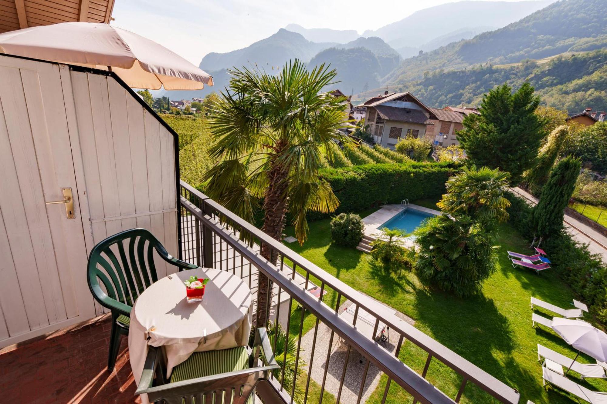 Hotel Appartement Lahngut ナッレス エクステリア 写真