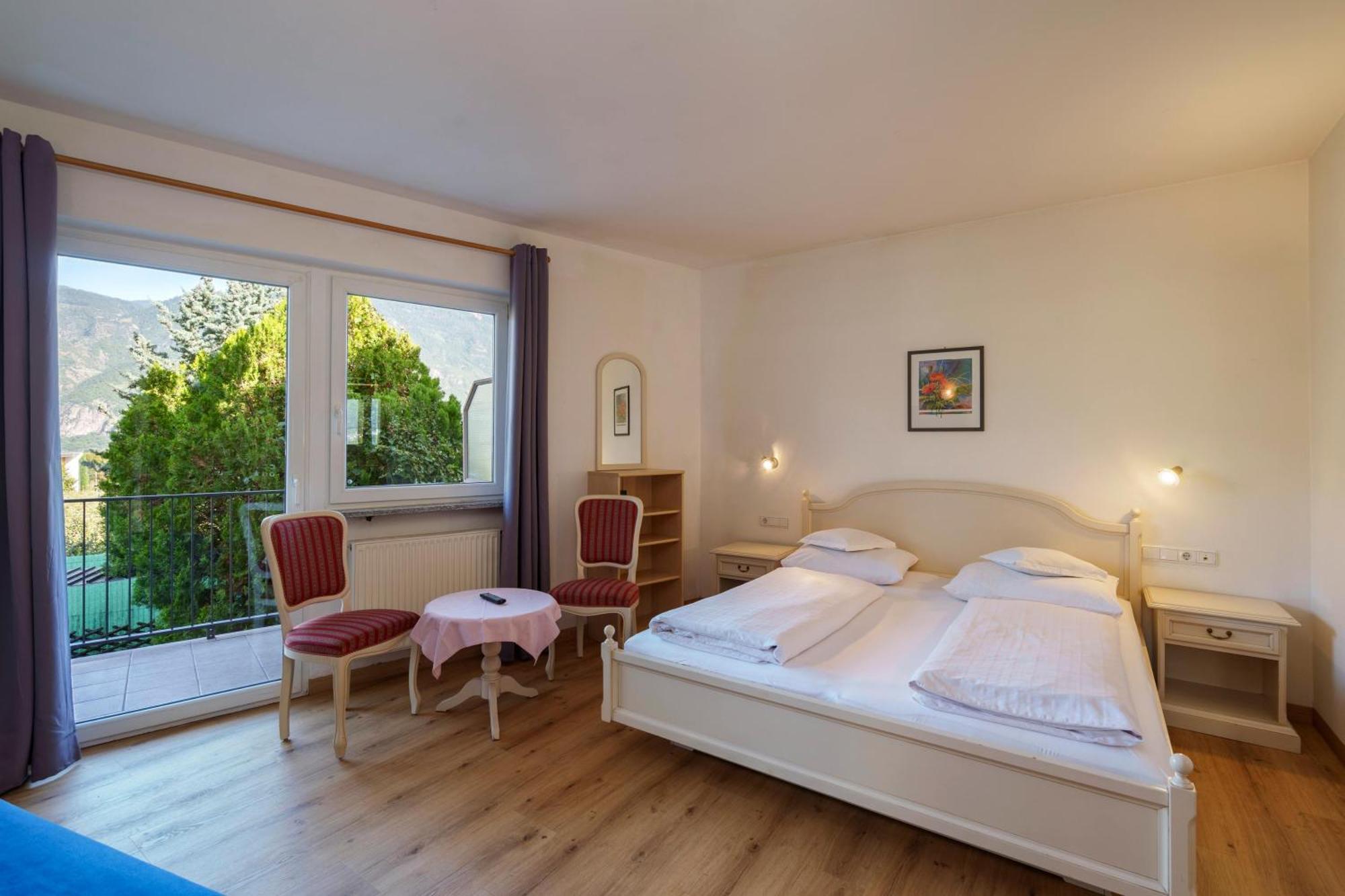 Hotel Appartement Lahngut ナッレス エクステリア 写真